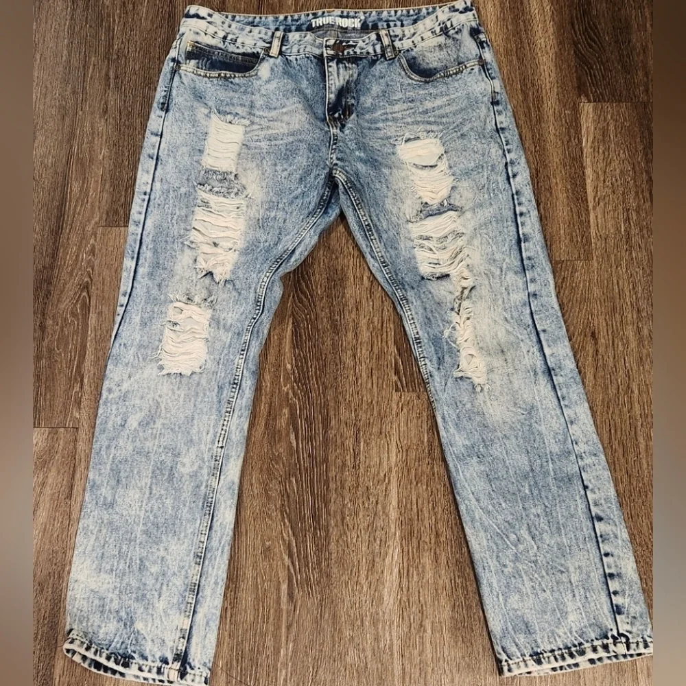 True Rock Men’s Distressed Jeans | Acid Wash Denim | Like New